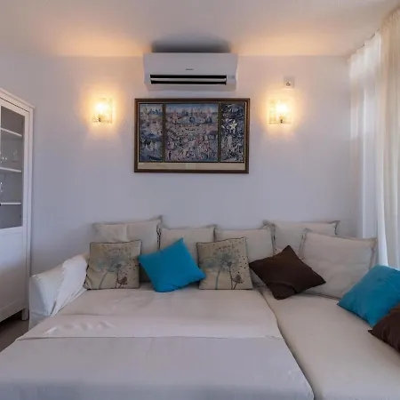 Lightbooking Montenegro Apartment