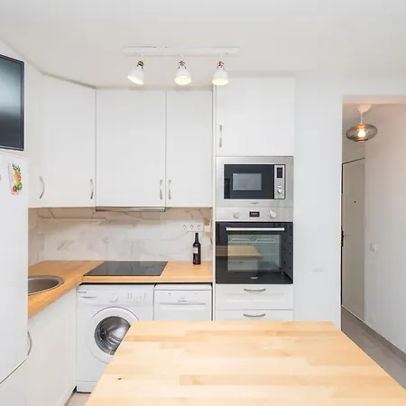 Lightbooking Montenegro Apartment