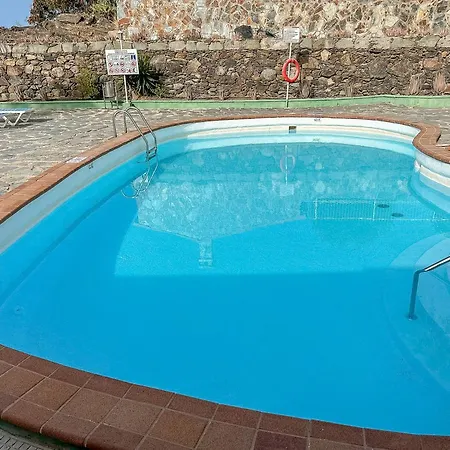 Lightbooking Montenegro Apartment